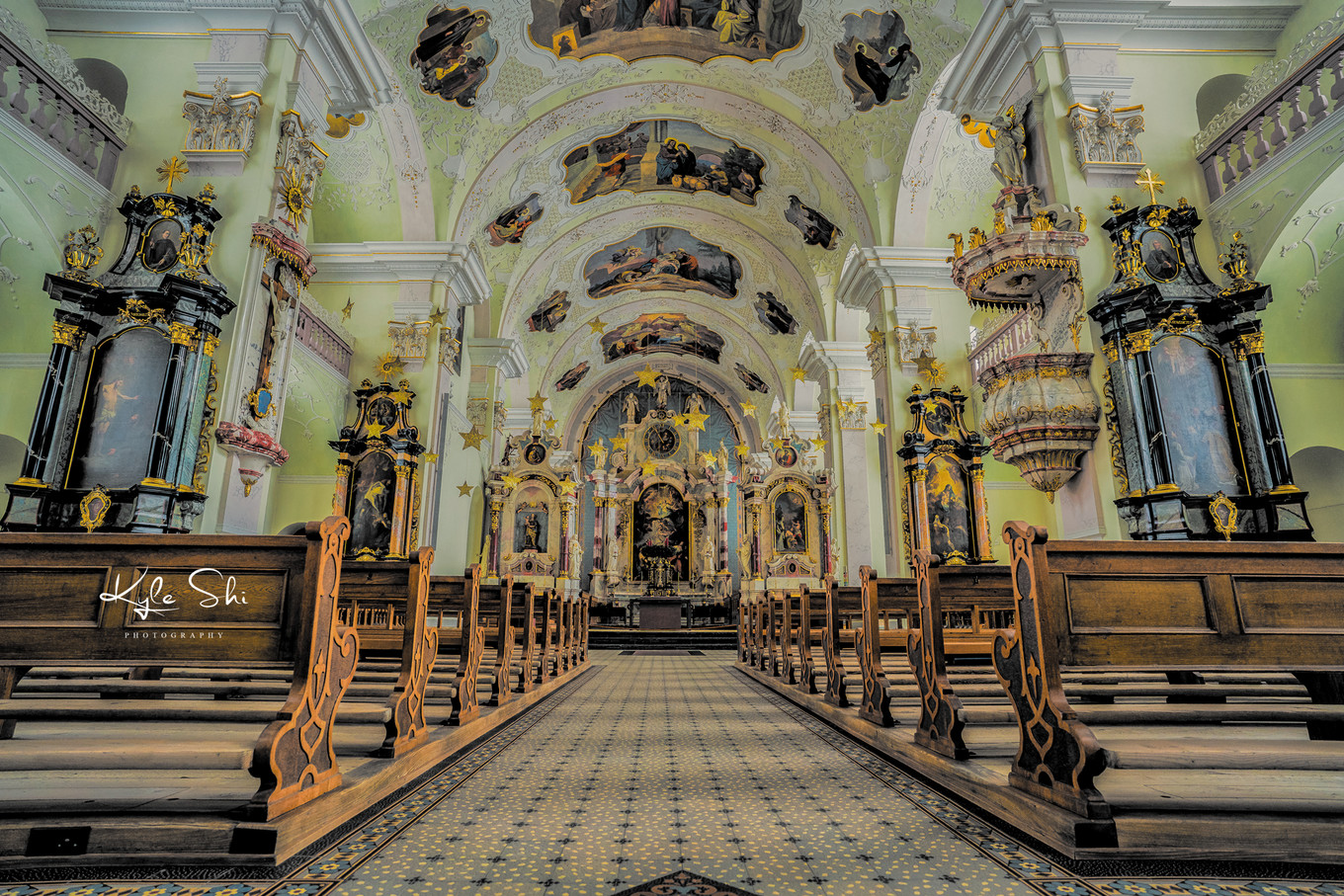 瑞士高山滑雪上演惊险与刺激,瑞士滑雪的真实感受