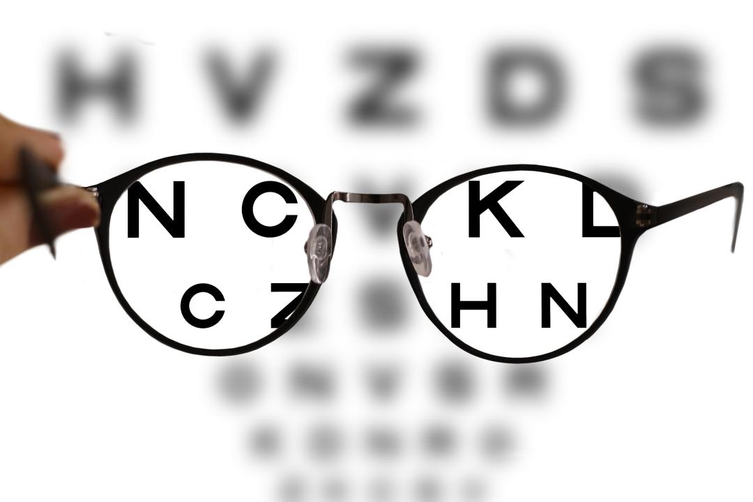 羽毛球可以预防近视是什么原理,预防近视打羽毛球还是乒乓球好