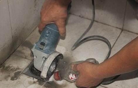 家里卫生间反臭找谁解决,家里卫生间反臭味怎么解决