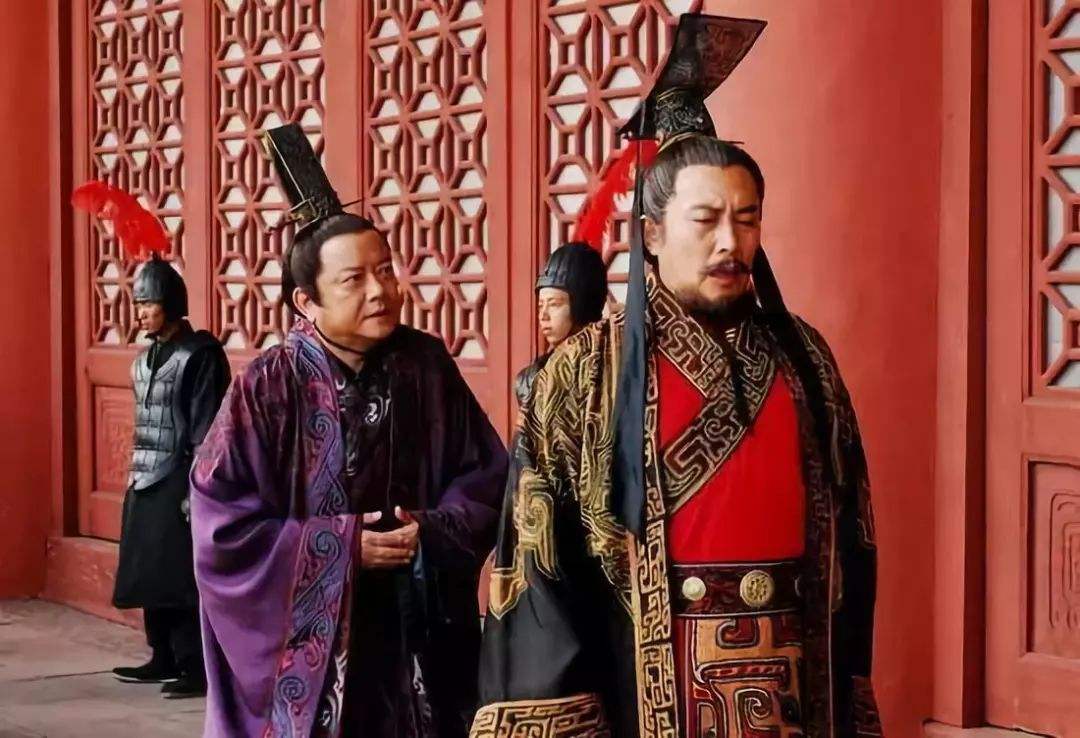 兵马俑是糊在真人上烧制的,秦兵马俑真是用活人烧制的吗