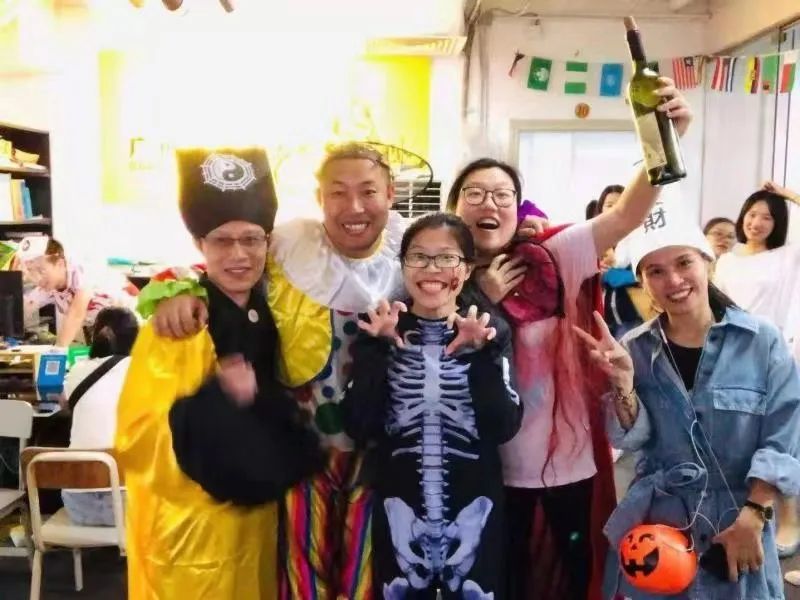 英语简历模板范文简短,英语个人简历模板空白表格