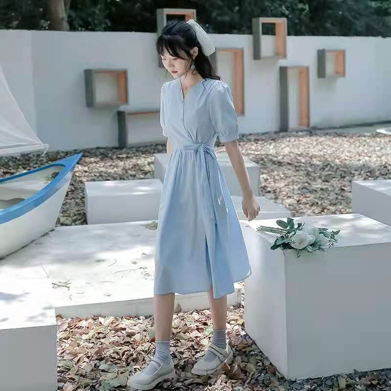 秋冬温柔风裙子穿搭技巧,女生韩系温柔知性风穿搭