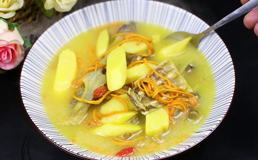 炖甲鱼汤都需要放什么调料,已炖好的甲鱼汤怎么去腥味