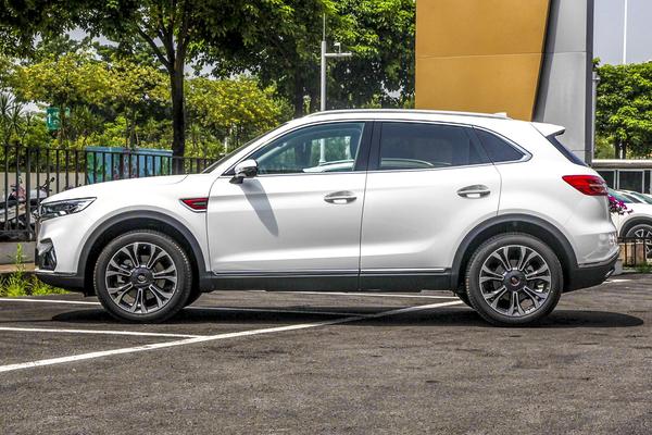 2022年25万左右中大型混动suv推荐,兼顾实惠与实用这款suv值得一看