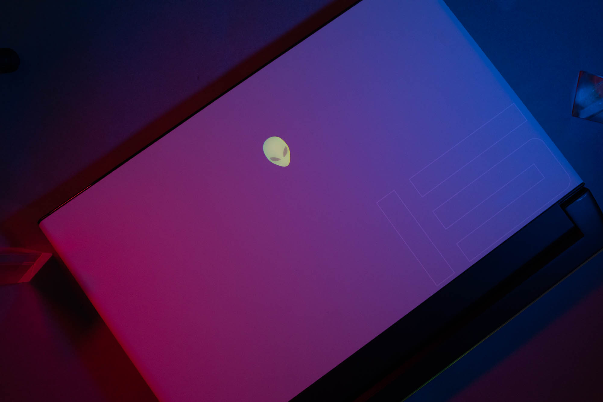 戴尔外星人m15r6测评是什么系统,戴尔外星人m15r2雷电接口