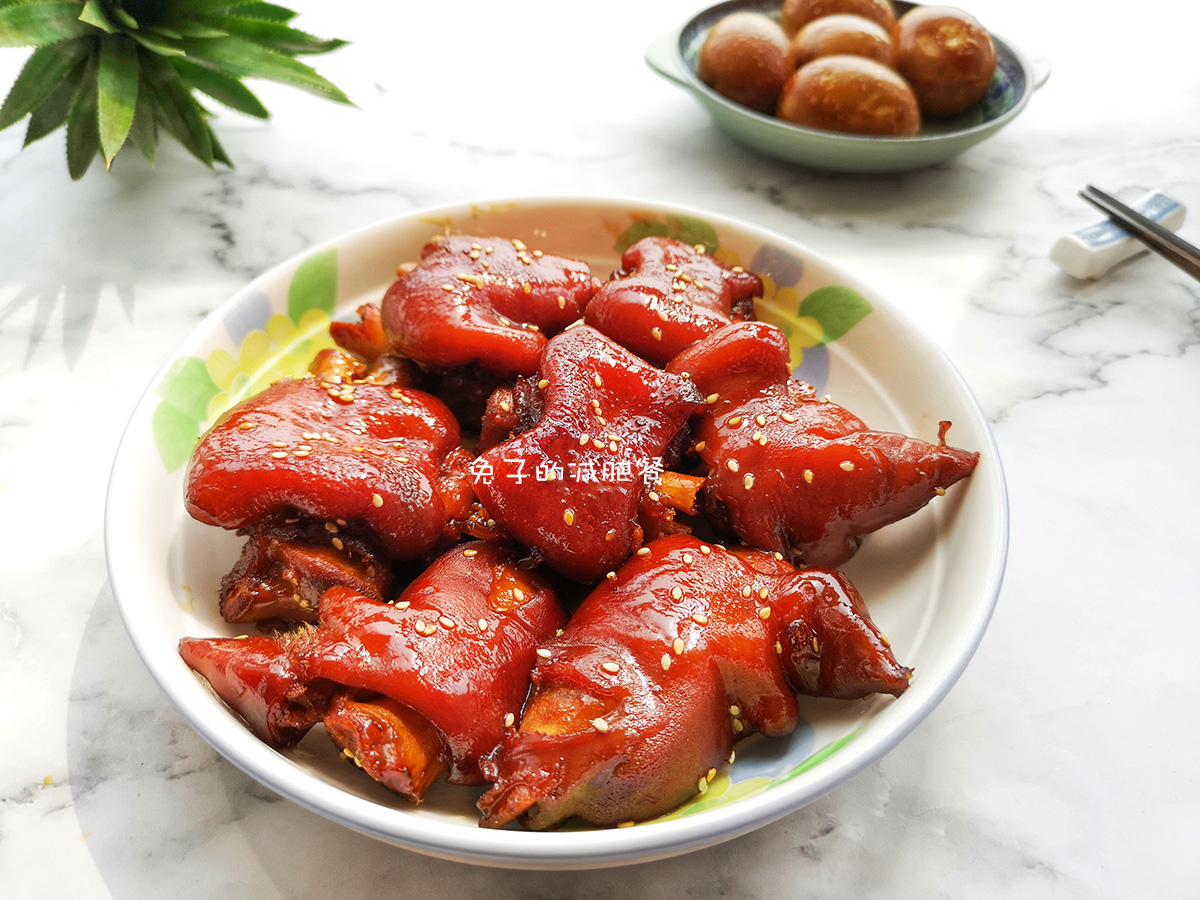 炖肘子和猪蹄软烂脱骨需要多久,如何在家制作软烂脱骨的猪蹄