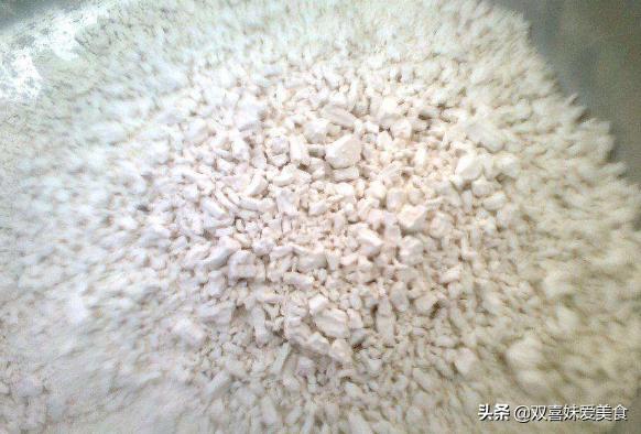 自制土豆淀粉简单的方法,自制土豆淀粉土豆不去皮行不行