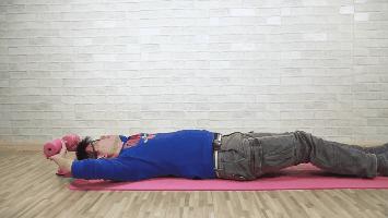 关晓彤的瘦腰秘籍,健美达人关晓彤马甲线实力抢镜