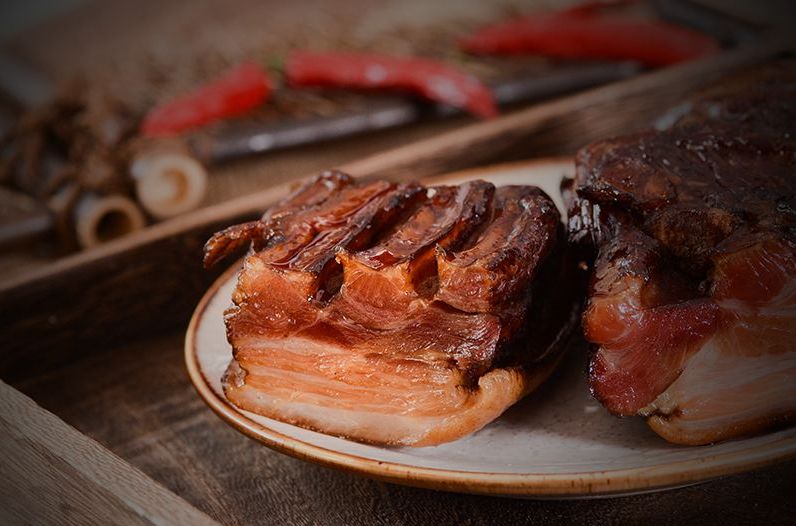 各地的腊肉做法,东莞晒腊肉10斤肉配方多少盐