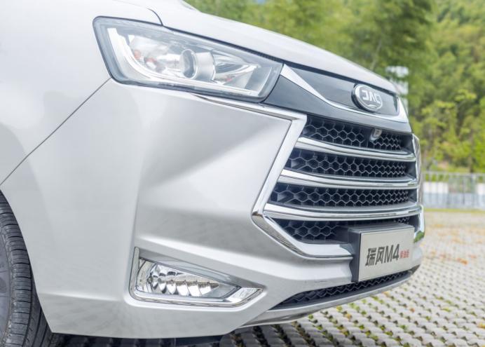 十几万搞定、国六柴油动力,这台新瑞风M4柴油版值得推荐