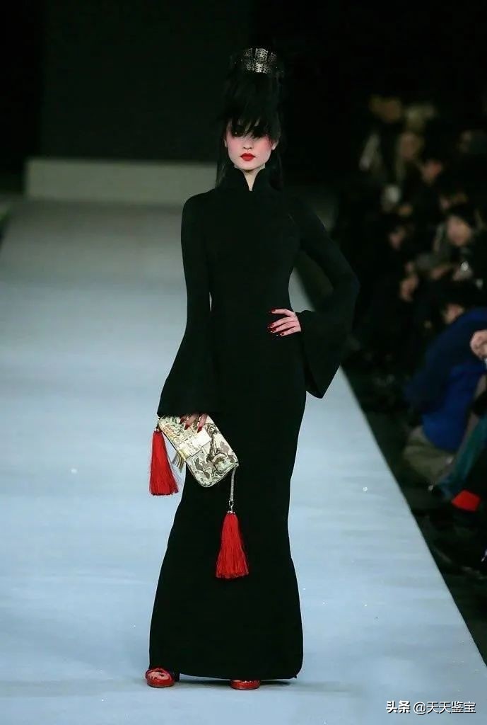 最近火爆的腋下包休闲,最近火爆的腋下包轻奢