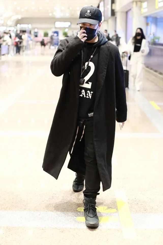 潘玮柏同款着迷粉色外套,潘玮柏大衣