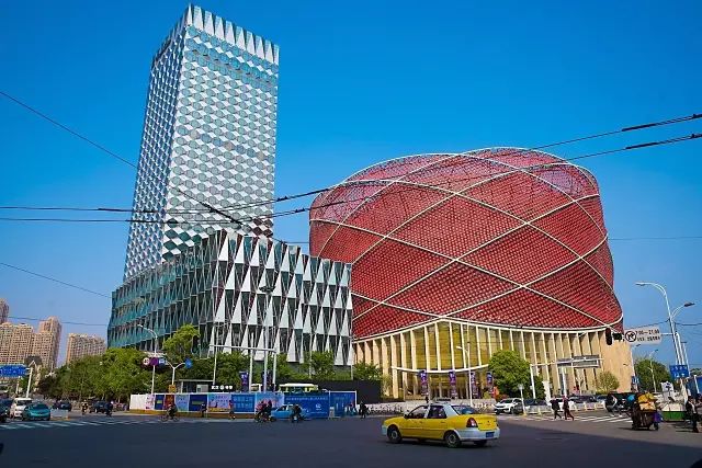 武汉豪车的视频,武汉最豪停车场