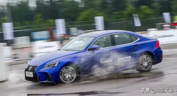 豪华车中的一股清流测评雷克萨斯IS