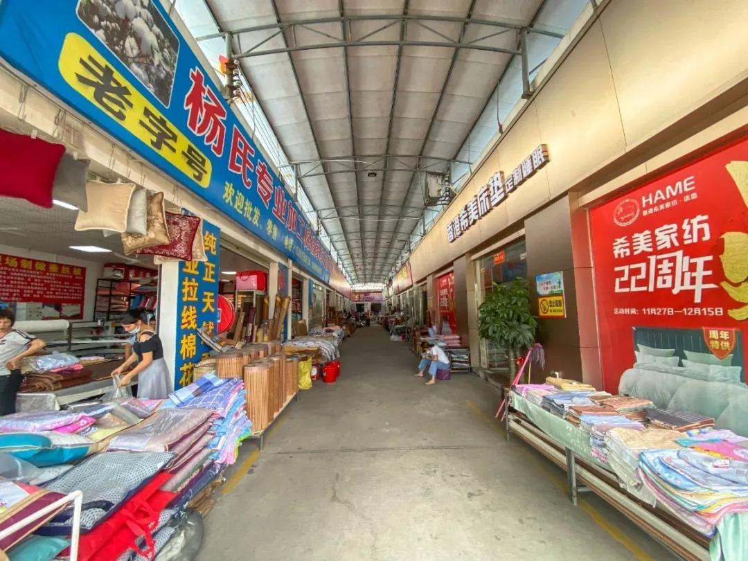 霞山外贸纺织城、服装城618狂欢节，消费满58元抽奖，100%中奖