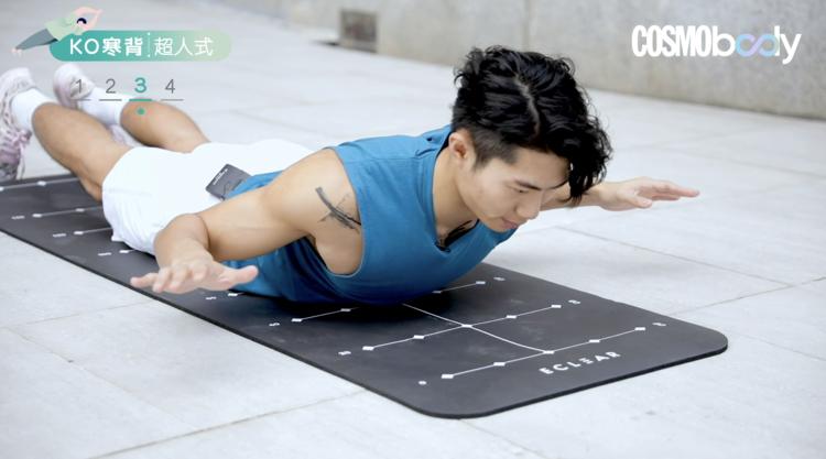 4招自己解决寒背〡健身教练Zelos：寒背因为胸肌绷紧而背部乏力