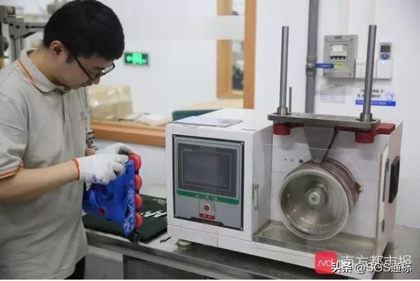 轮滑鞋怎么辨别真假,轮滑鞋是否合格