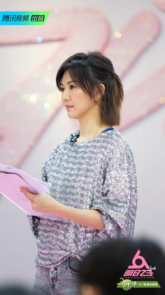 明日之子孙燕姿开场秀,孙燕姿洪一诺总决赛完整版