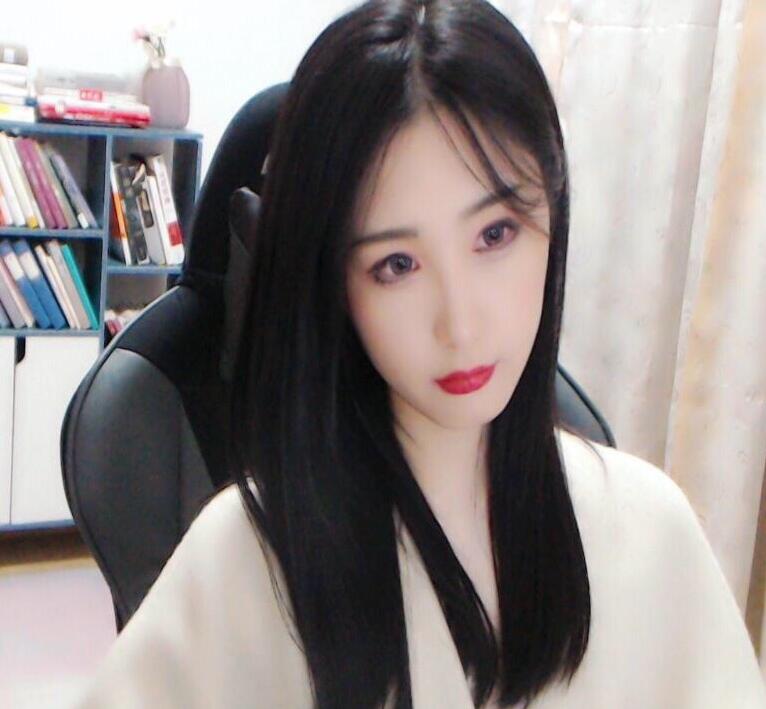 主播贝玲妃最近新消息,虎牙主播贝玲妃最新事件