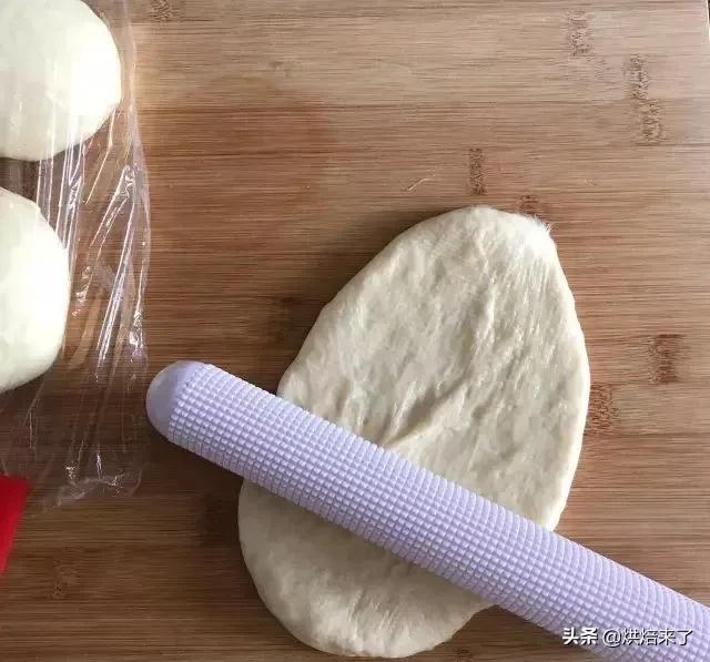 在家就能做松软的北海道牛奶吐司,北海道吐司奶香浓郁柔软拉丝