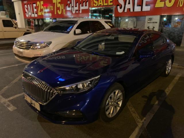 迪拜红旗h5出租车,全新红旗h5国外街头