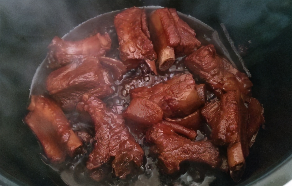 炖排骨时不要直接焯水,炖排骨别直接焯水