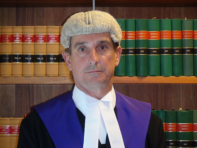 澳洲女子谎称患癌请华裔医生治疗!榨取56万被识破,连妈妈都骗