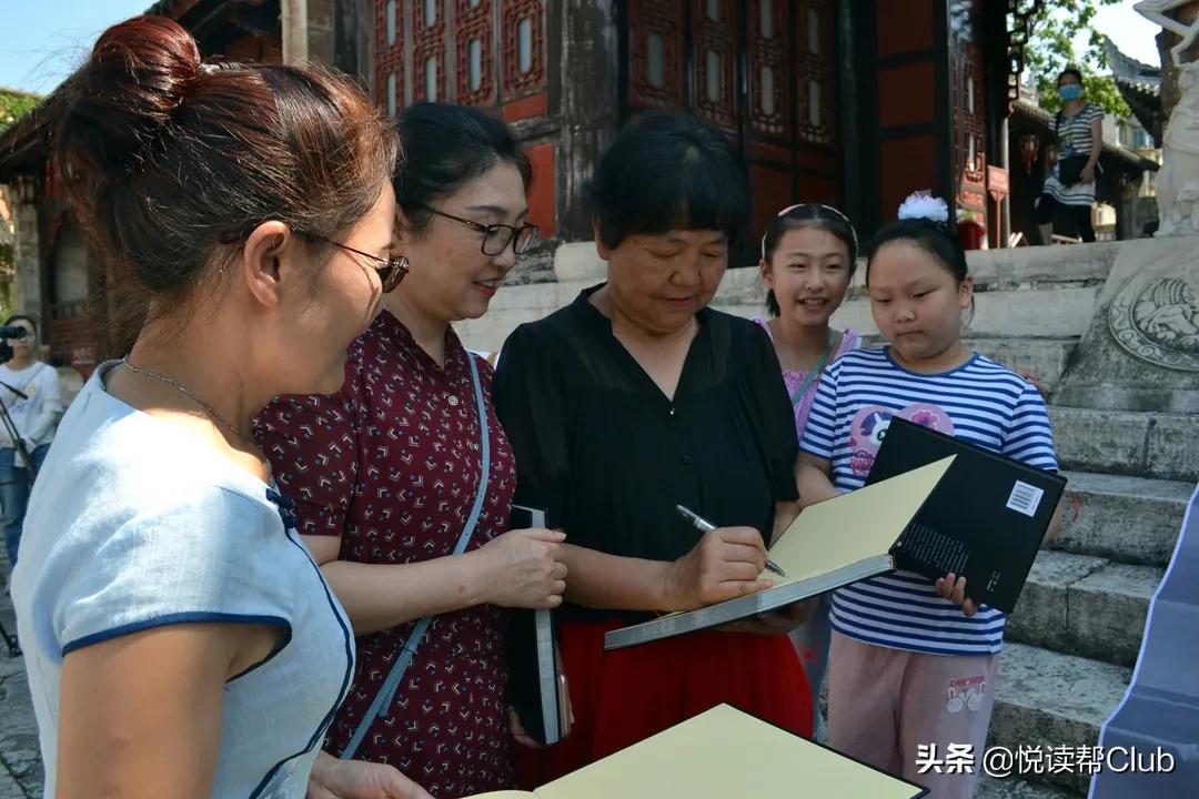 徐霞客描写万峰林的文章,徐霞客漳浦文章