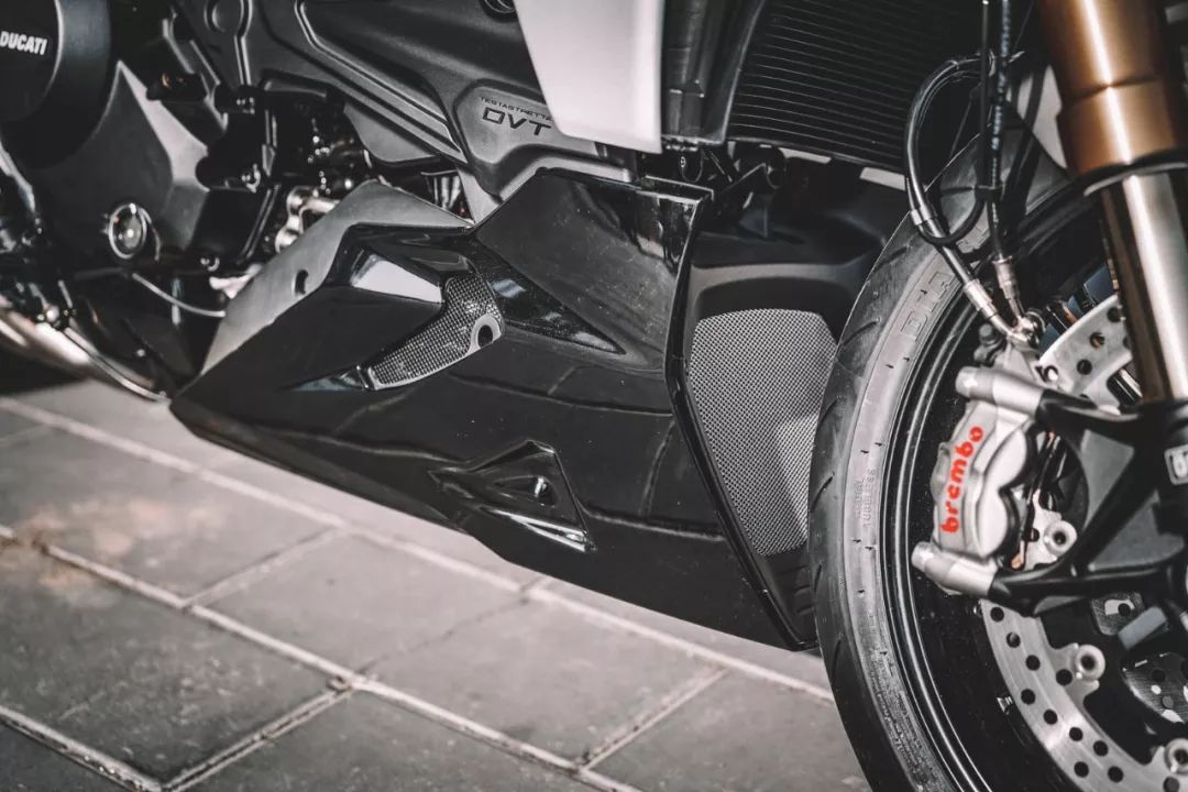 2022款杜卡迪1260s试驾,杜卡迪1260s是复古还是街车