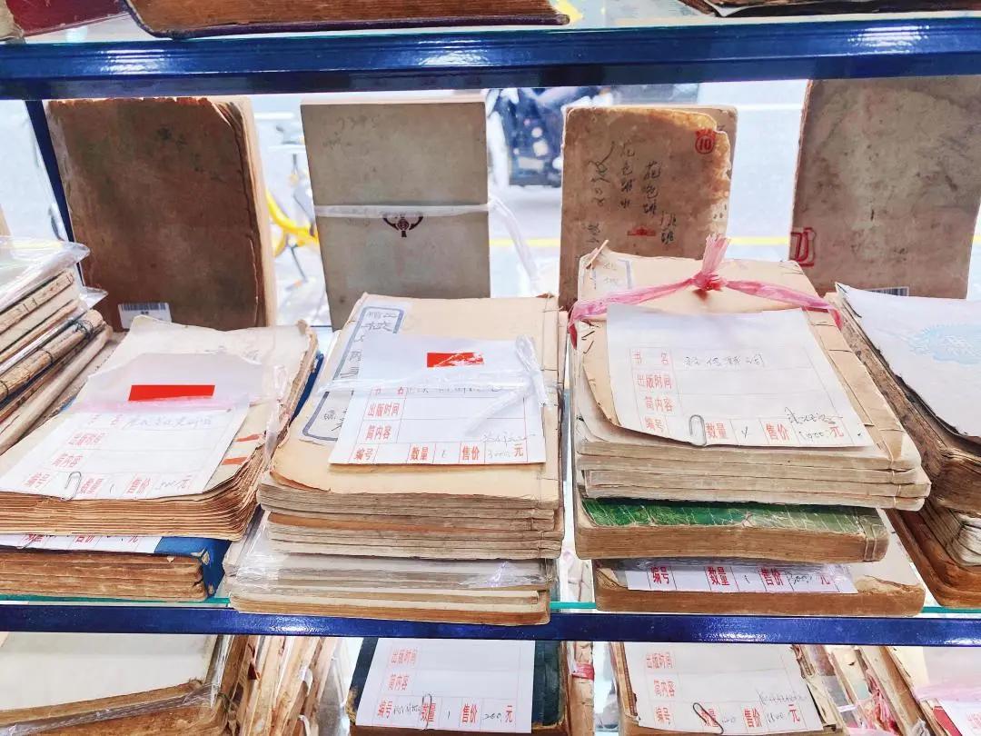 开学季即将来临,还不来南京路上商圈这些宝藏书店逛一逛?