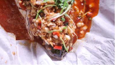 丽江最好吃的纸包鱼,丽江网红烤鱼