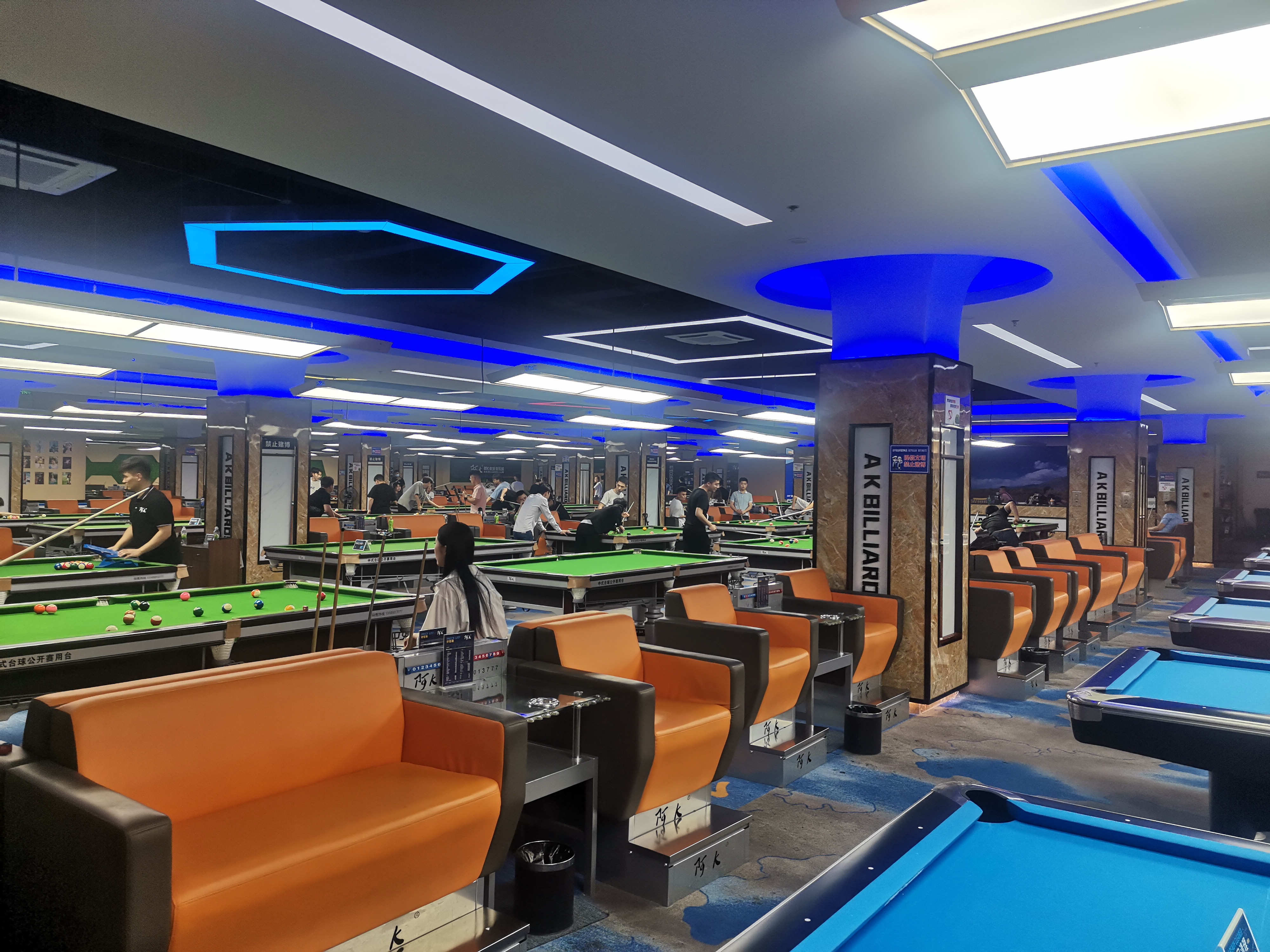 开台球厅新手教程,开台球室球桌如何布局