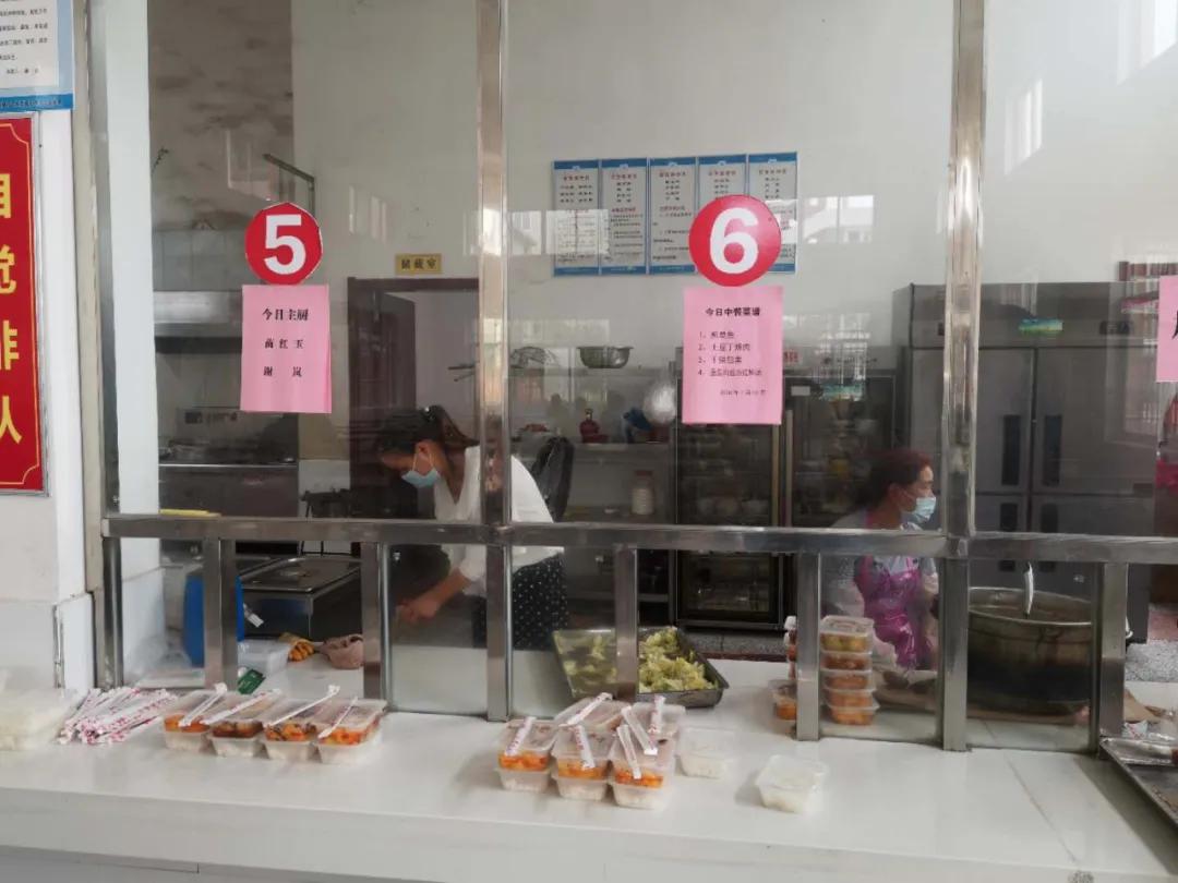 俯首甘为孺子牛——洪湖市民政局28名干部汛期抢险安置工作纪实