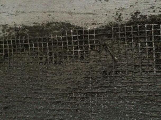 新房装修墙面大白开裂是怎么回事,装修一年的新房子墙面开裂正常吗