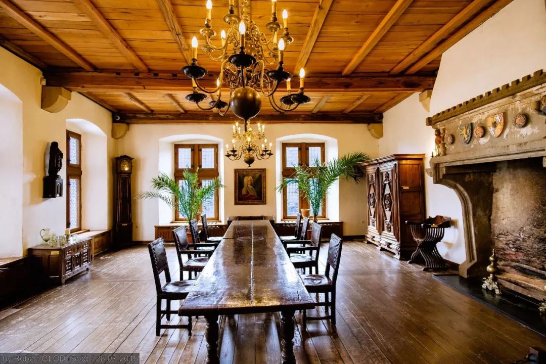 放在地图上很难找到的10个国家,地图上小到看不见的地区