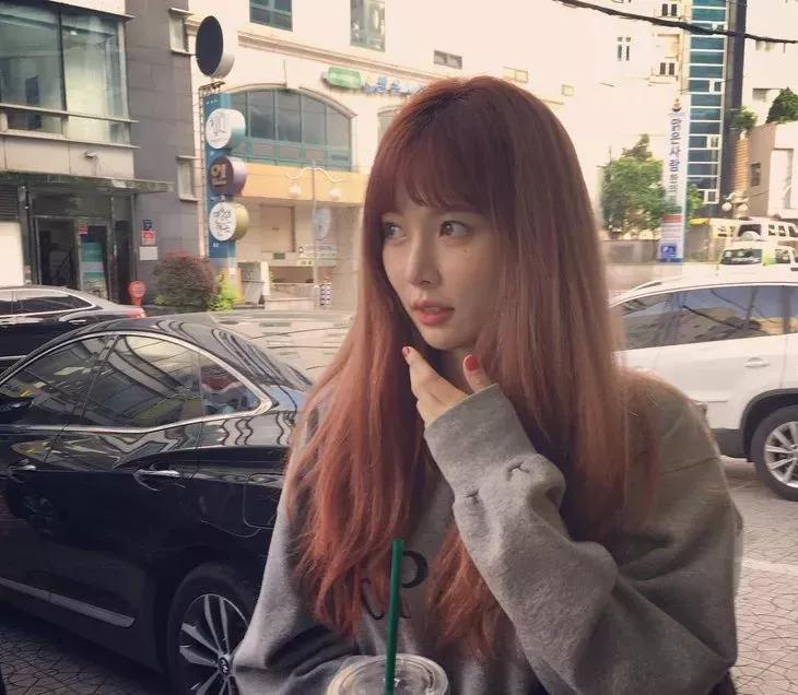 春日懒散头发怎么扎,低层次感中长发怎么打理