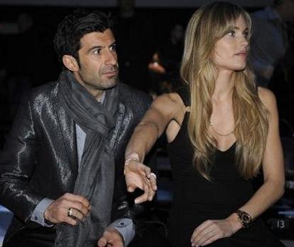 天下足球菲戈退役,足球世界路易斯菲戈升级