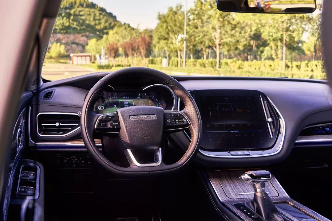 销量王上市一年就换代,AT换成双离合!网友:奇瑞终于会玩把戏了