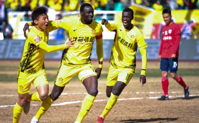 中甲裁判判罚引冲突后续,中甲逆天误判犯规球员遭罚