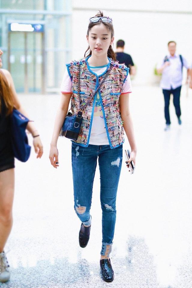 轻熟风休闲外套穿搭女高级感,马甲外套穿搭小香风