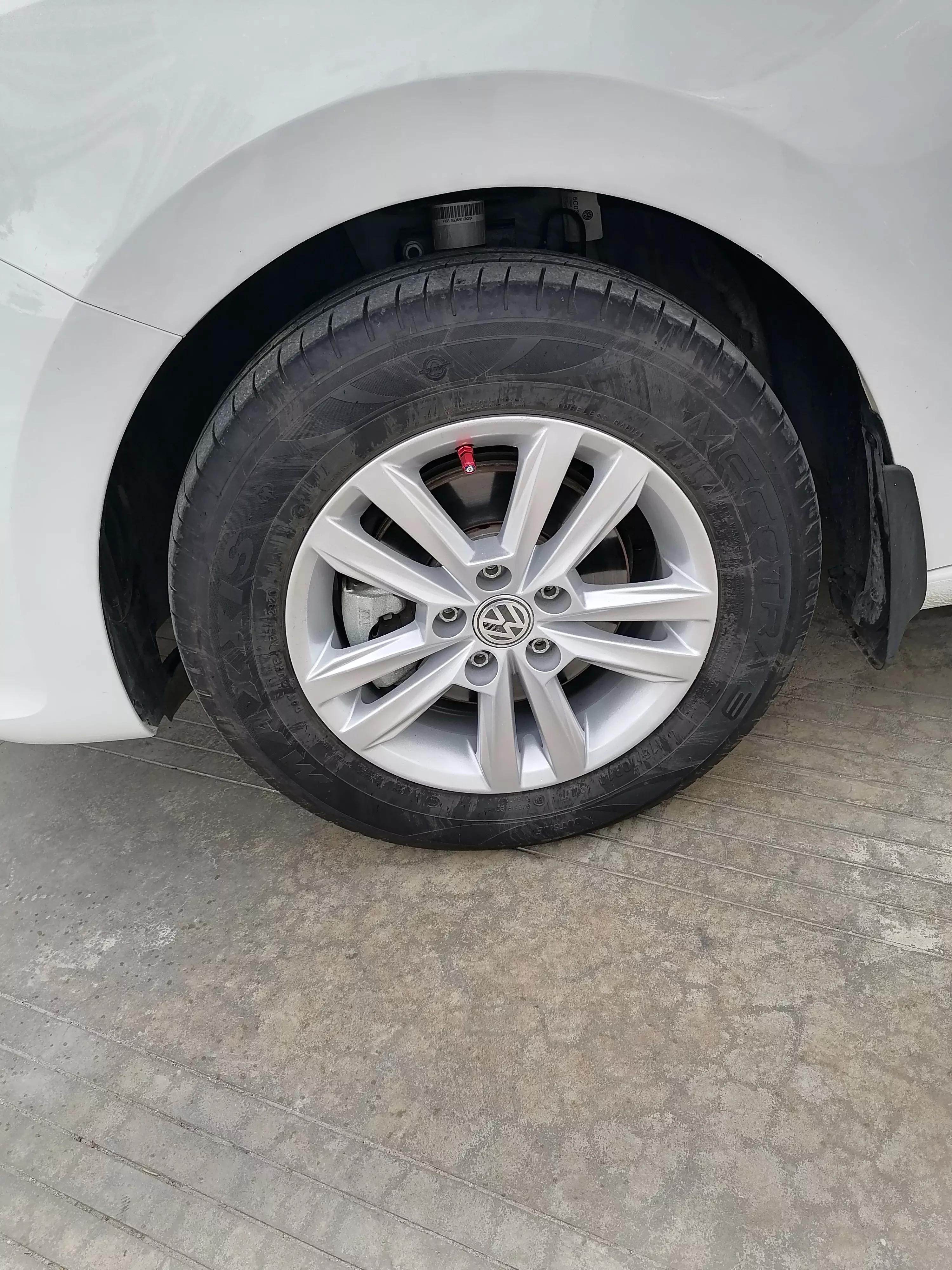 桑塔纳为什么不是铝合金轮毂,桑塔纳改铝合金轮毂年审