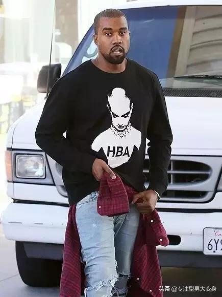 你以为你有双鞋就是潮男吗,你以为一身名牌衣服就是有钱人吗