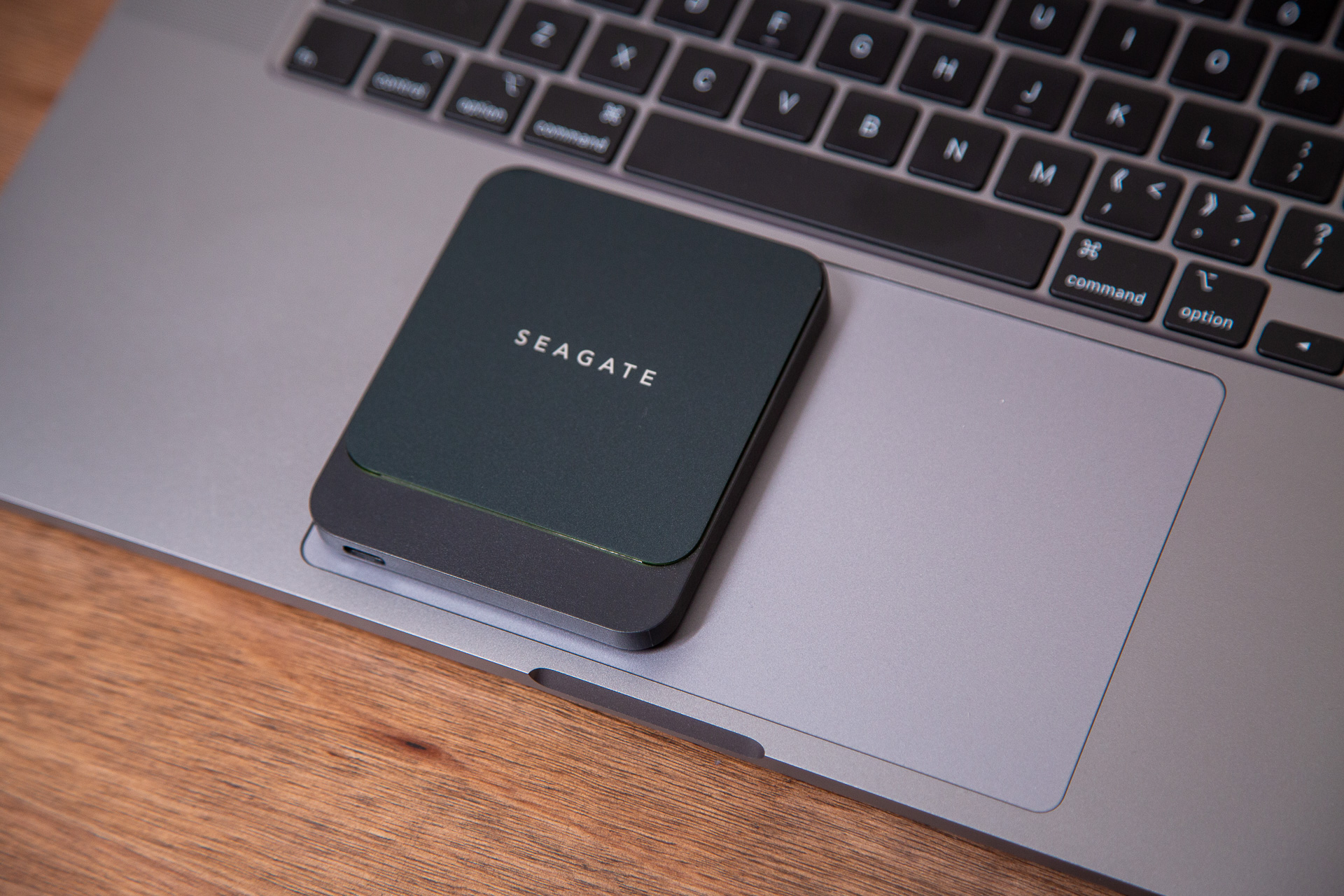 希捷酷鱼m.2固态硬盘评测,希捷飞翼ssd推荐