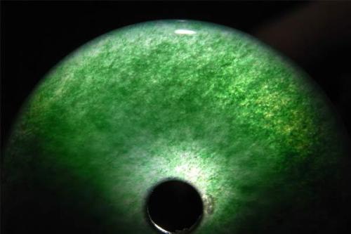 玉雕大师盘点6种假玉，金玉其外却一文不值