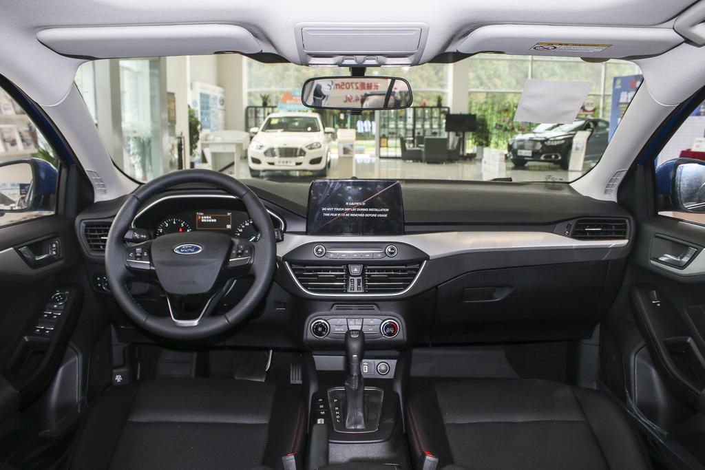 福特福克斯三缸手动1.5t,福特福克斯1.5t四缸8at