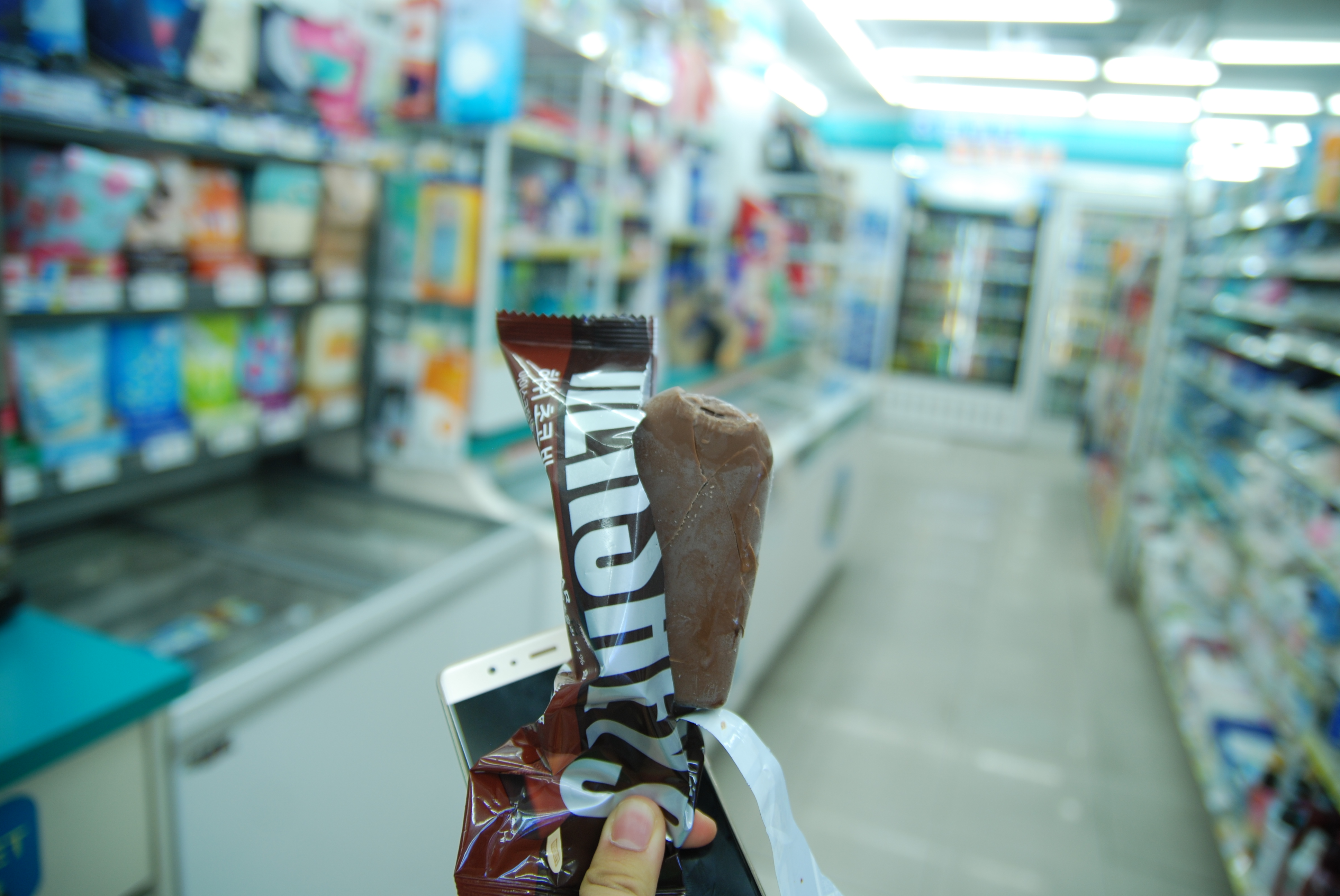 韩国紫菜包饭年糕,韩国美食一条街紫菜饭