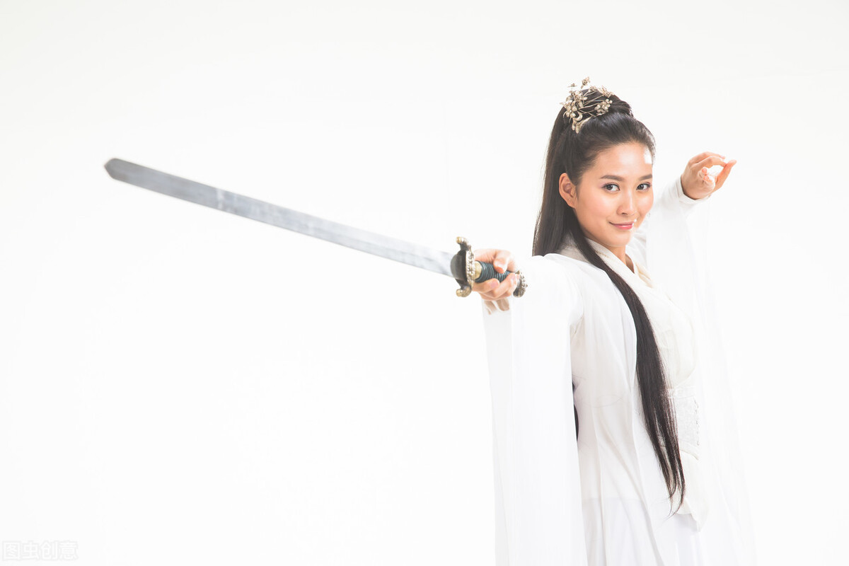 故事:徐延忠夜闯古庙,美貌女子开口就喊相公,究竟是人是妖?