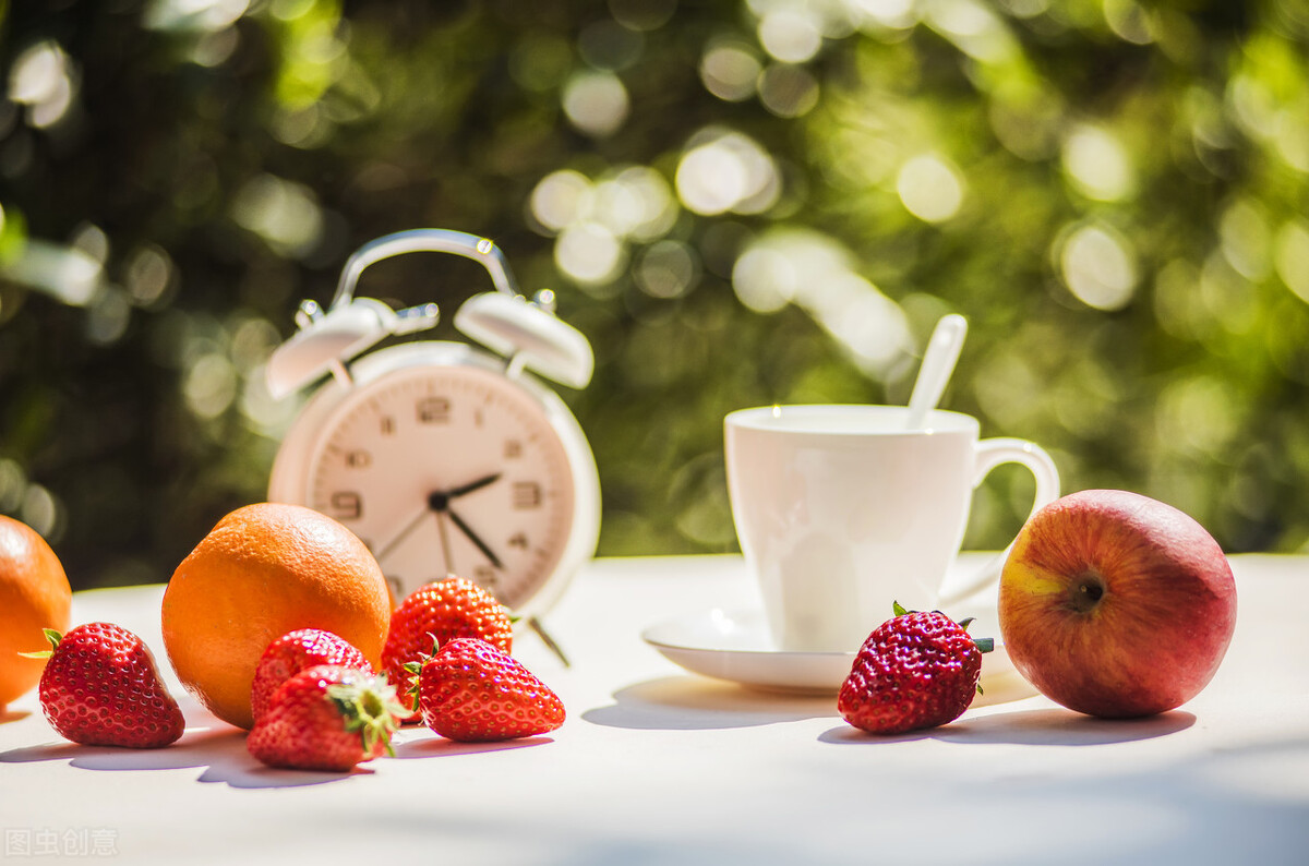 现在年轻人白发为什么越来越常见,中年白发怎么样才变黑发
