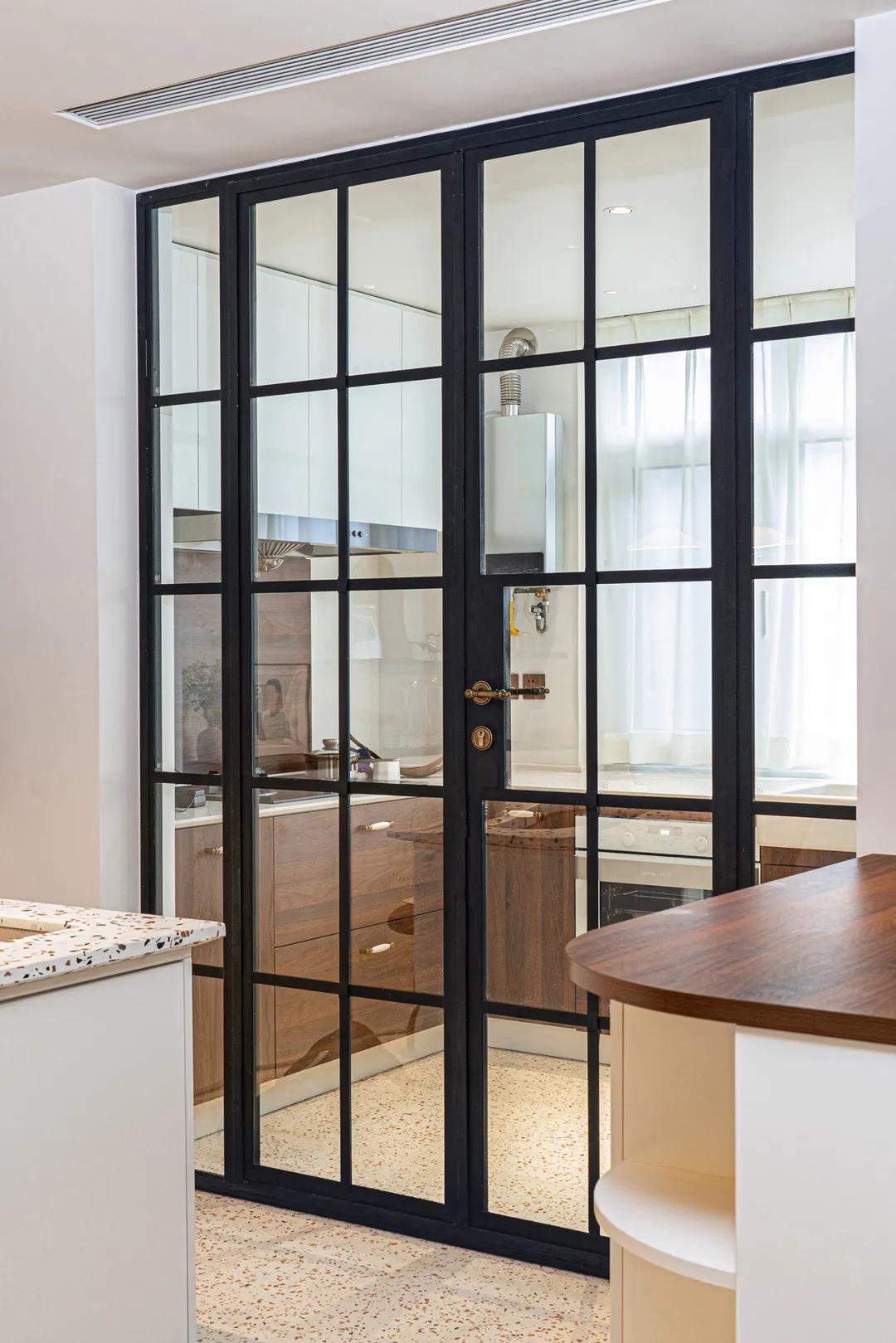 西安母女的111㎡三室暗房,拱形门、水磨石,超强储物力