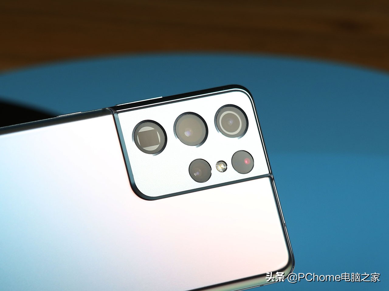 三星samsunggalaxys21fe5g,三星galaxys21还值得买吗